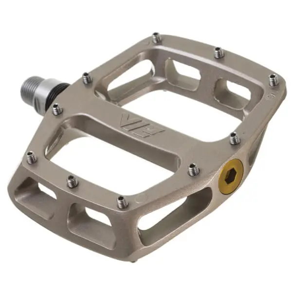 DMR V12 Magnesium Flat Pedal - 9/16" 3 DMR V12 Magnesium Flat Pedal - 9/16" - Image 3