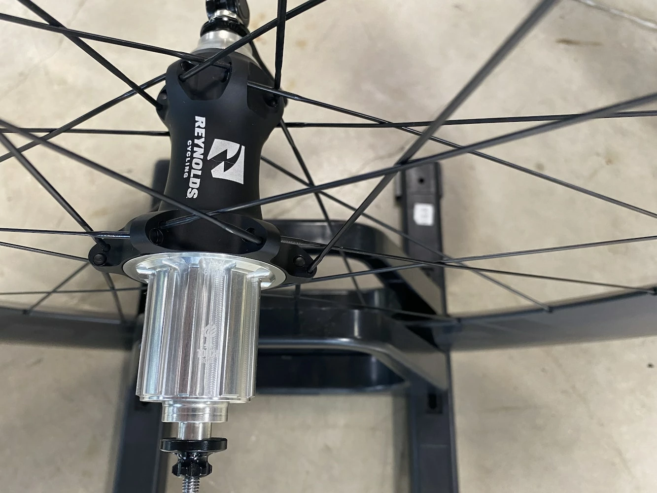 Reynolds® Reynolds Aero 80 Rim Brake Wheelset SRAM/Shimano 2022 5 Reynolds® Reynolds Aero 80 Rim Brake Wheelset SRAM/Shimano 2022 - Image 5