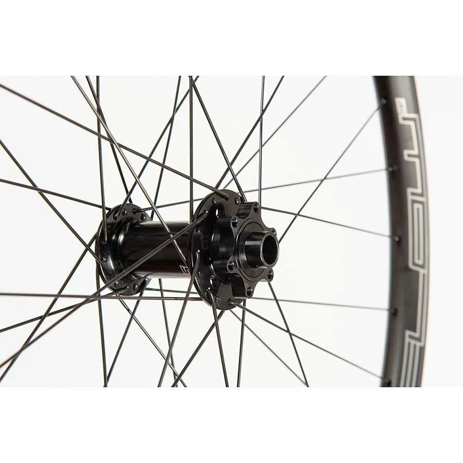 Other Stans No Tubes, Flow CB7, Wheel, Front, 29'' / 622, Holes: 32, 15mm TA, 110mm Boost, Disc IS 6-bolt 3 Other Stans No Tubes, Flow CB7, Wheel, Front, 29'' / 622, Holes: 32, 15mm TA, 110mm Boost, Disc IS 6-bolt - Image 3