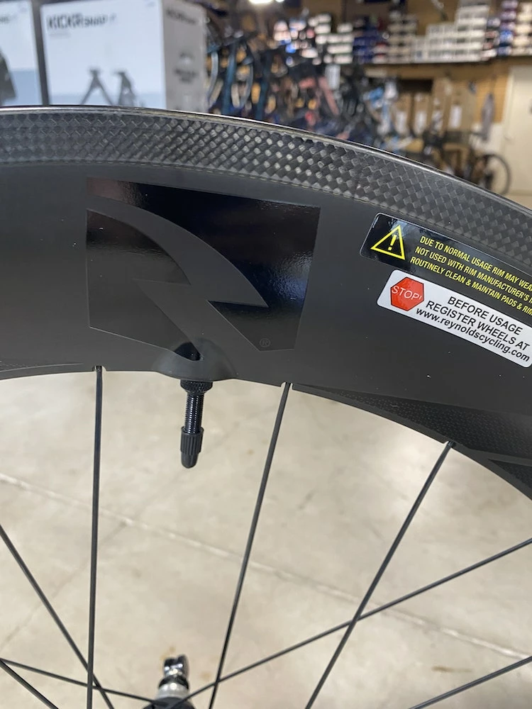 Reynolds® Reynolds Aero 80 Rim Brake Wheelset SRAM/Shimano 2022 2 Reynolds® Reynolds Aero 80 Rim Brake Wheelset SRAM/Shimano 2022 - Image 2