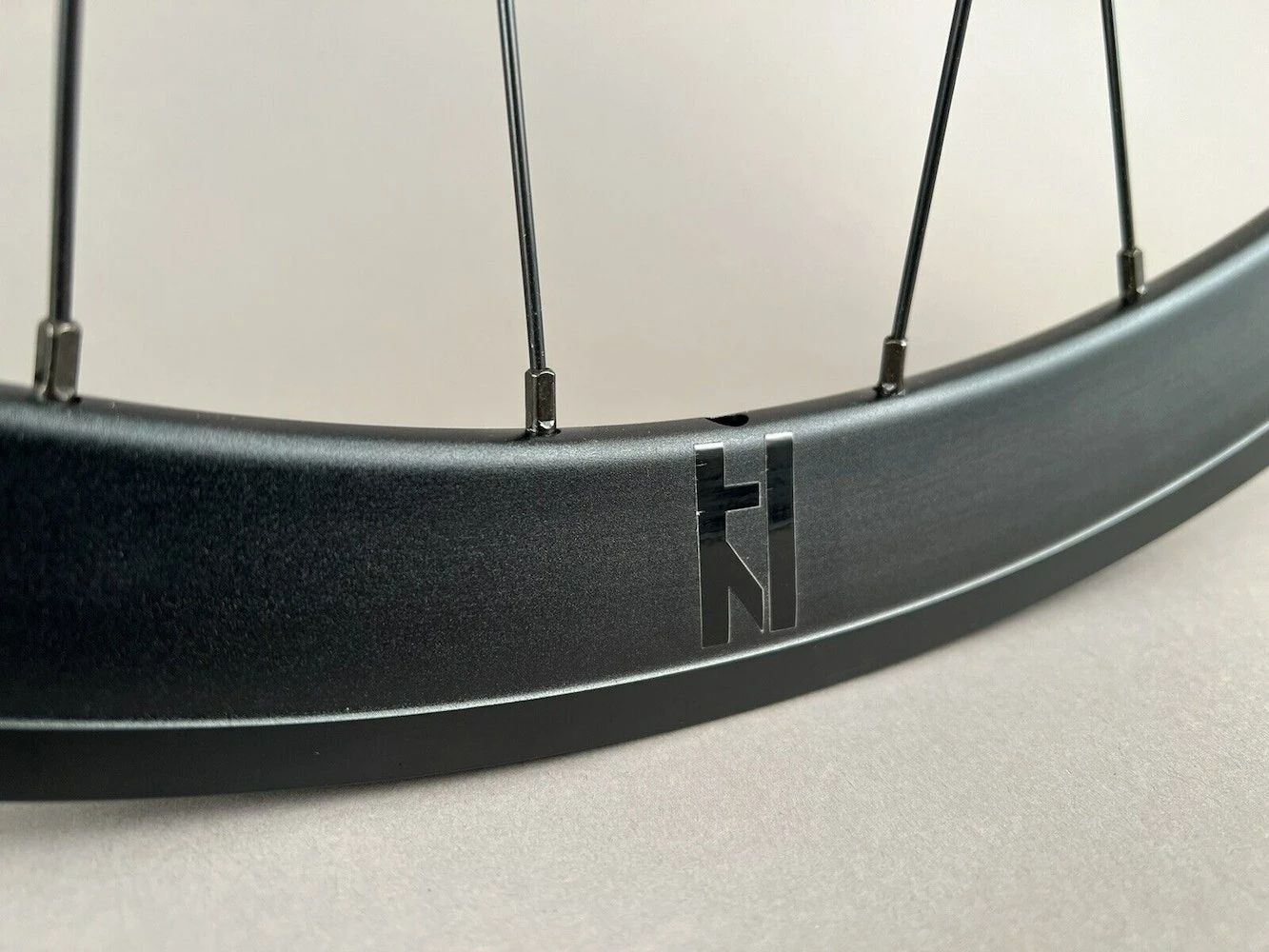 H Plus Son H PLUS + SON SL42 BLACK FIXED GEAR Track WHEELSET GRAN COMPE HUBS - Image 3