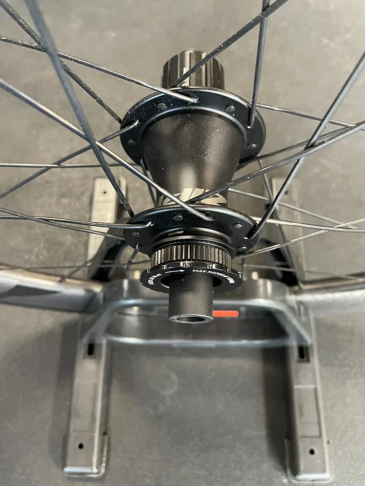 Zipp 808 Firecrest Disc Brake Wheelset Shimano/SRAM 11s 2022 - Image 3